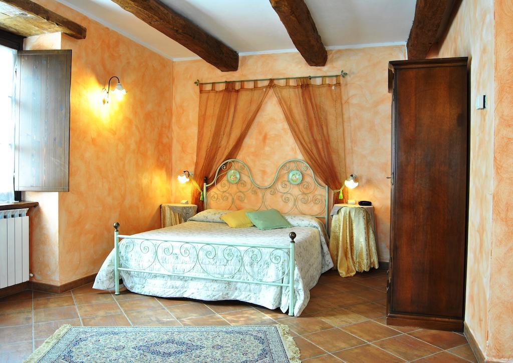 Le Macine Del Confluente Bed & Breakfast Badalucco Room photo